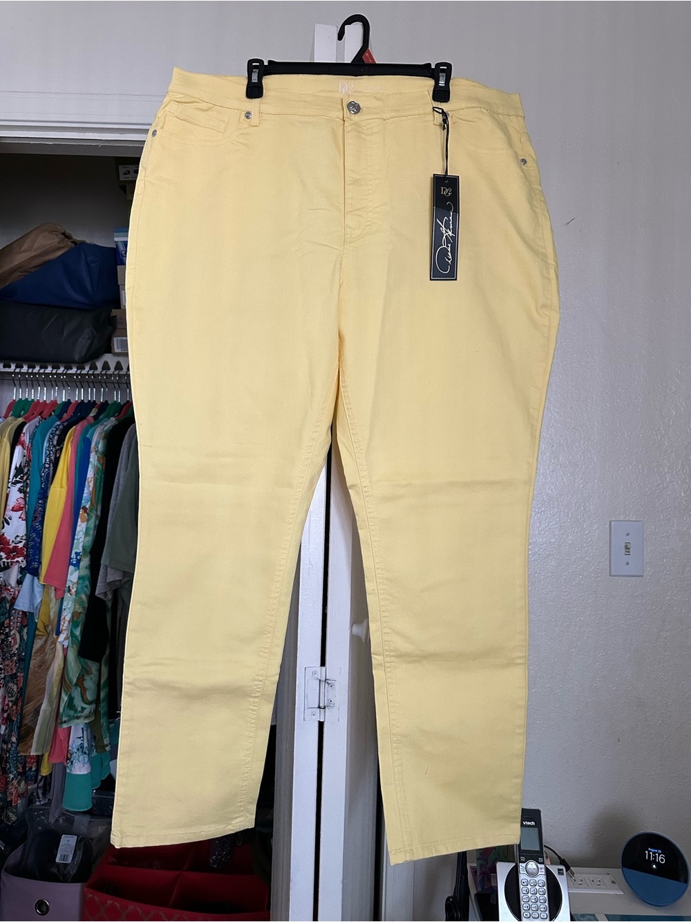DG2 by Diane Gilman Pastel Yellow Straight-Leg Jeans